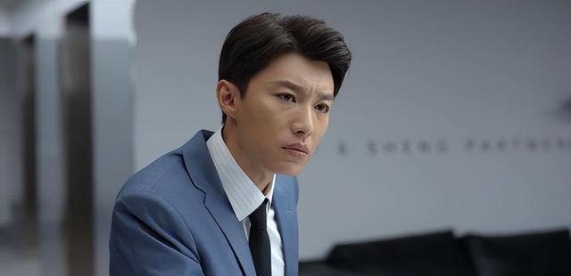 st众泰|《玫瑰之战》：优秀的年轻律师方旭，职场坎坷，源于他总想走捷径