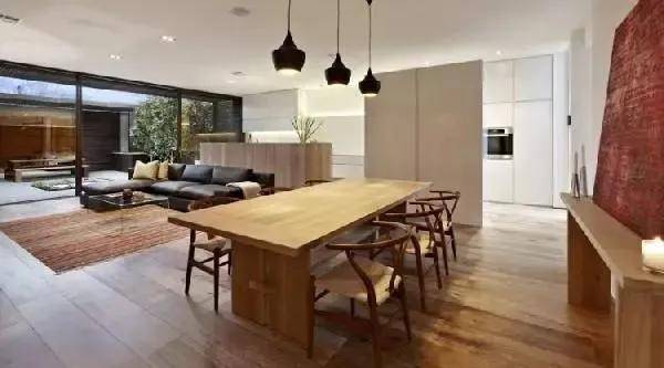 240㎡别墅装修完工了,光这院子就值上百万,优雅