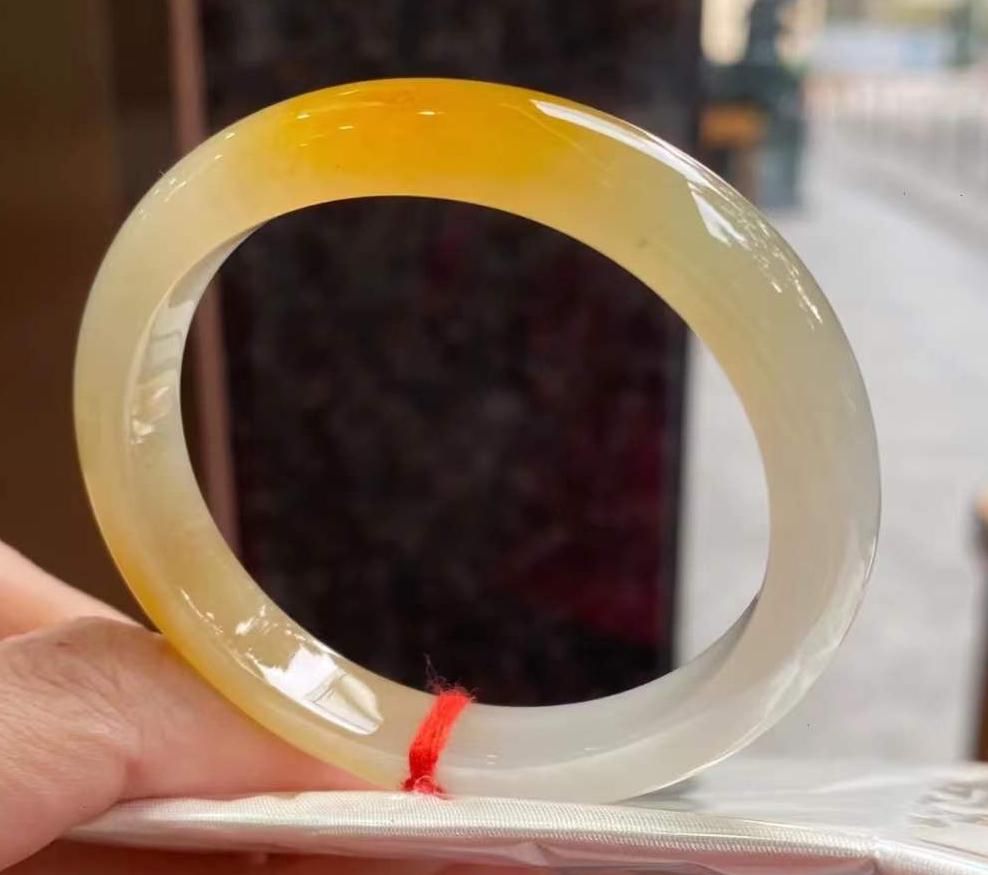 翡翠手镯|翡翠手镯保养小知识