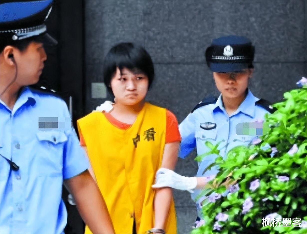 女孩|09年，广东19岁少女被捕！弑亲后淡定玩手机，直言：在帮他们解脱