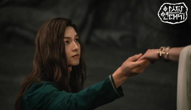 三生三世步生莲|韩版权游爆火!宋仲基一人饰两角演技精湛,长发绝美与张东健同屏