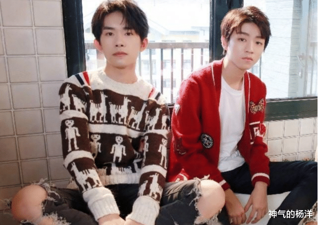 易烊千玺|两败俱伤,粉丝开撕互揭正主黑料,王俊凯和易烊千玺深陷舆论风波?