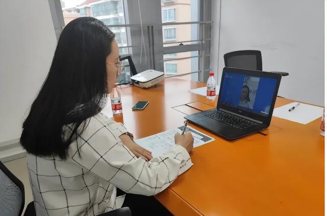 hr|学历歧视?大专生线上求职遭HR羞辱,处理结果大快人心!