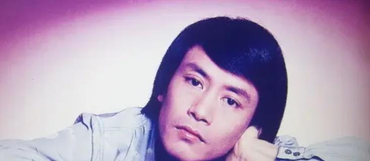 罗文|2002年“妖王”罗文去世,葬礼轰动全港,刘銮雄为何会被赶出灵堂