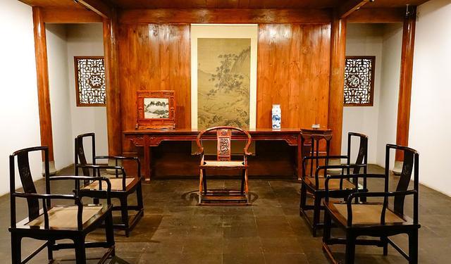 俗话说“厅堂不放先祖像”，为何腊月很多人要摆放先祖呢？