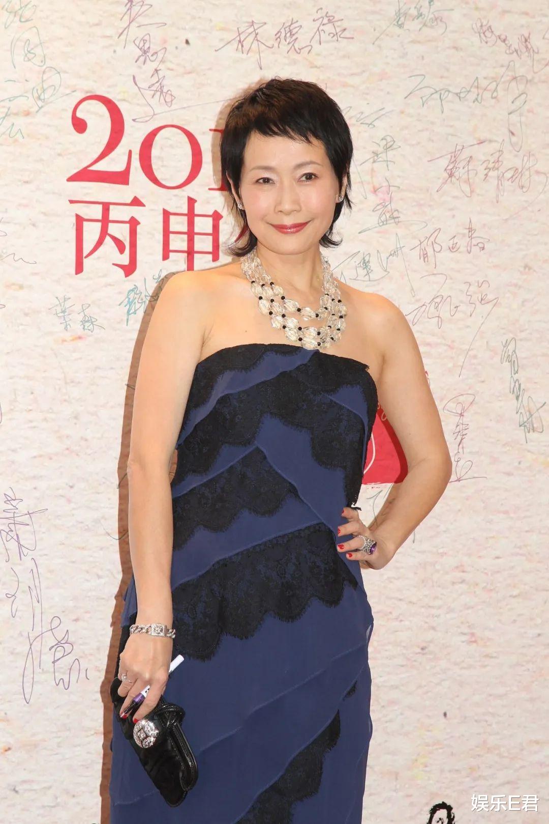 迪丽热巴|59岁叶童自曝受年龄歧视，穿短裙遭媒体嘲讽，拍戏只能演别人妈妈