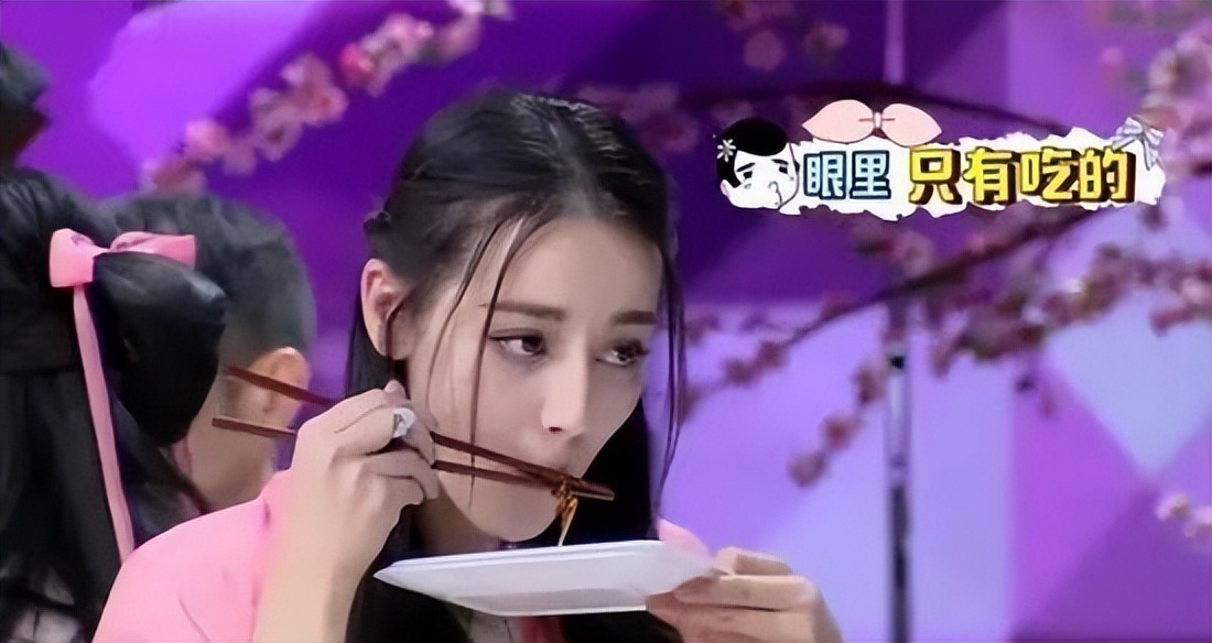 人物设定|68岁赵雅芝玩滑板被批“哗众取宠”！想方设法立人设，不如做自己