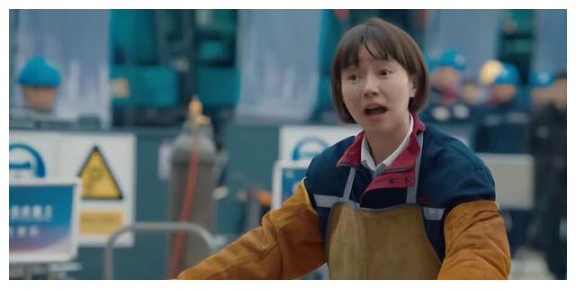 侯勇|仅播二集,拿下全国收视第二,侯勇一出手,就给央视带来王炸