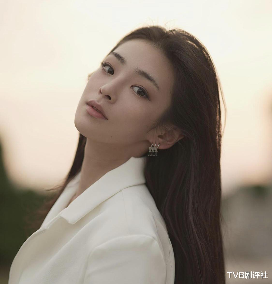 TVB|解冻!TVB小花曾被爆一脚踏两船,今与视帝王浩信合作新剧