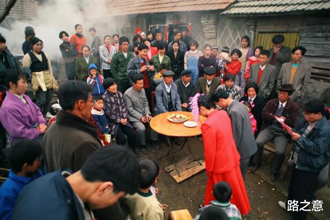 妻子设计让情人成干亲,丈夫回家捉奸反被害,1995年成都杀夫案