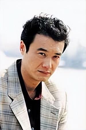 孙松|演员孙松:36岁结婚,婚后23年无儿无女,成母亲韩颖最大的遗憾