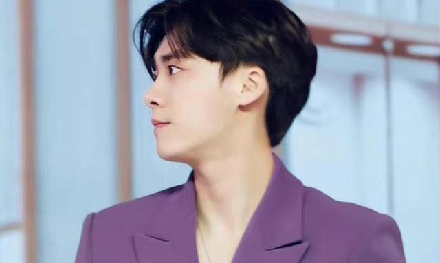 李易峰|李易峰的后续惹关注，被爆其有出国打算，其工作人员在积极求职