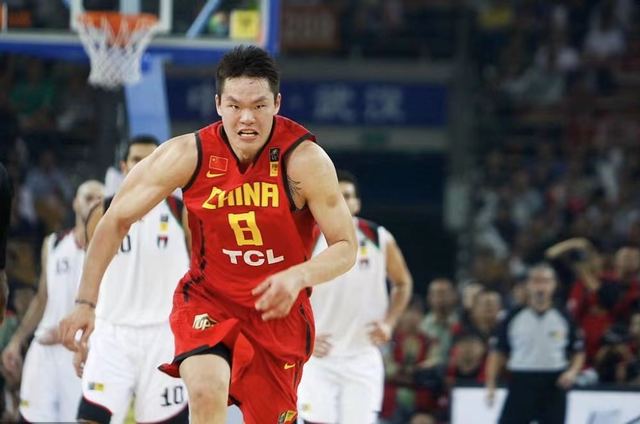李楠|中国篮坛五大传奇小前锋：小李飞刀李楠垫底，神射手郭永林仅第四