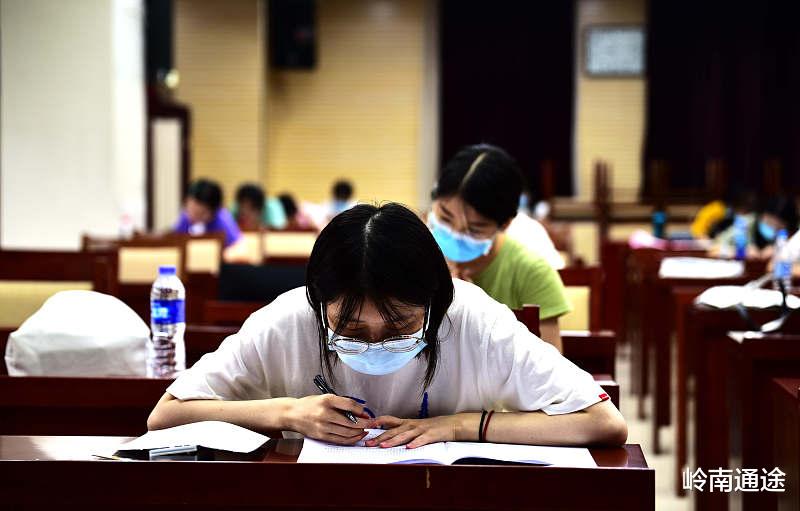 事业单位|事业单位，上班很难熬，我该考虑辞职吗？不要轻易作这个决定！