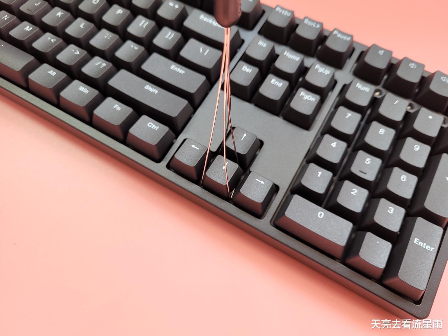 裁员|提升幸福感的数码外设，ikbc W210双模机械键盘体验