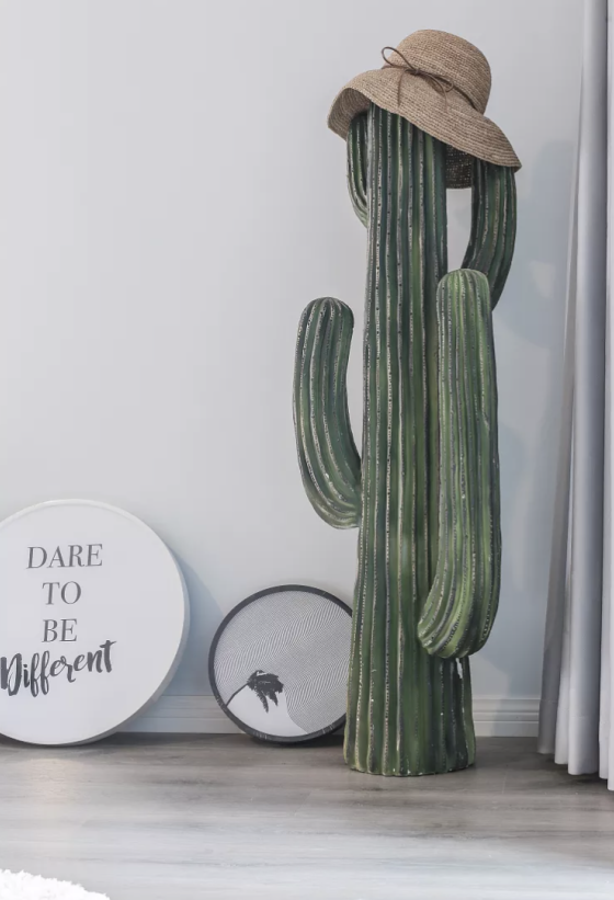 她家不豪华,简约到电视墙都舍弃,可一进屋就把我吸引,理想之家