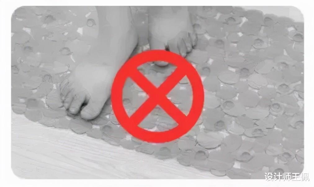 家门口别再放传统“门垫”了,太土!年轻人都放它,美观还实用