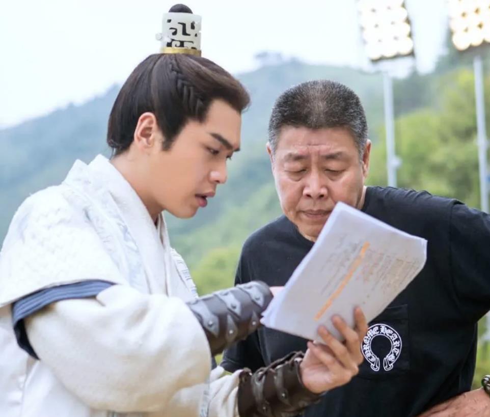 张若昀|欠债2.7亿,与儿子对簿公堂,张若昀:我想孝顺父亲,可有人不配