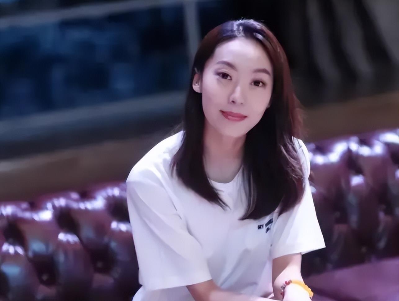 周星驰|周星驰的7个星女郎，有的含恨离世，有的上综艺只能靠边站