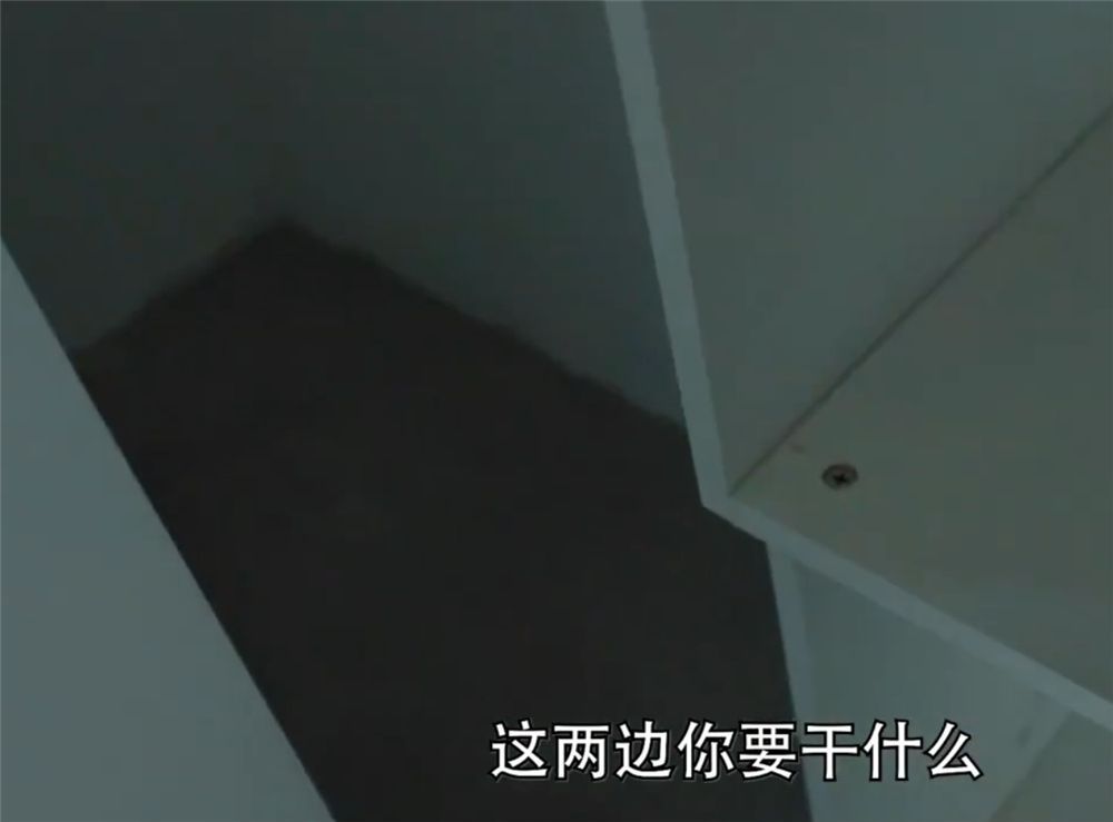 她家全屋定制装修翻车,不盯工被坑个“底朝天”,网友:心疼三秒