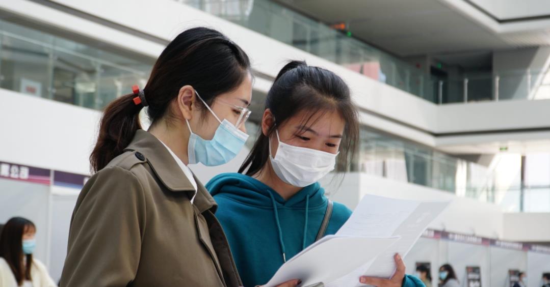 大学生|离职报告多写3个字,却赔偿了2.9万,大学生新入职场可别大意