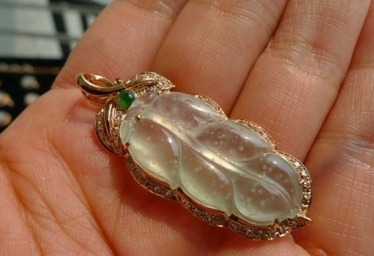 翡翠|新手小白购买翡翠饰品时,需要注意的问题,不是一点半点的