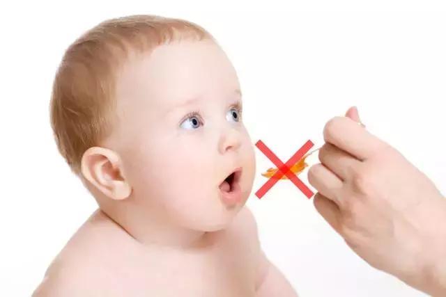 蜂蜜|6个月男婴喝蜂蜜后死亡!为什么1岁以上可以喝,1岁以下就不行