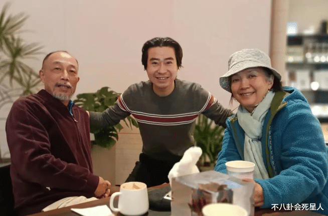 王祖贤|老艺人现状:王祖贤参加华人聚会哽咽,巩汉林豪宅饮酒作乐