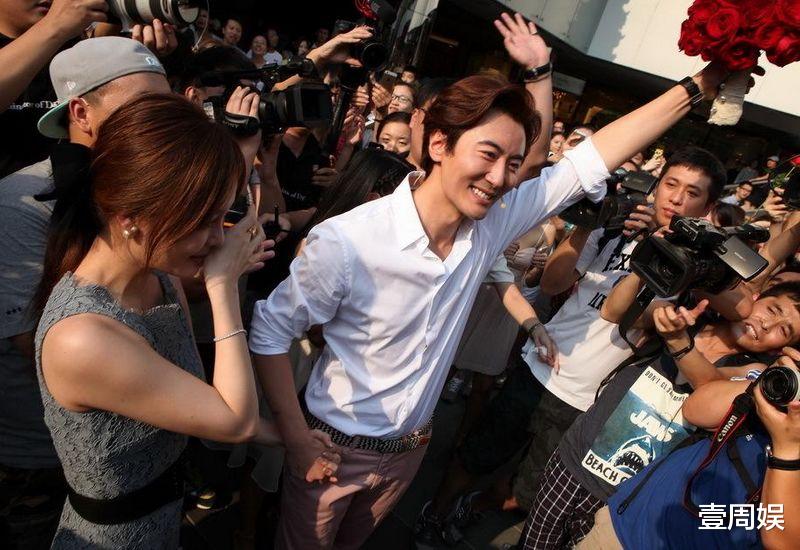 蔡琳|40岁高梓淇罕见直播，只字不提蔡琳，网友：去韩国看看儿子吧！