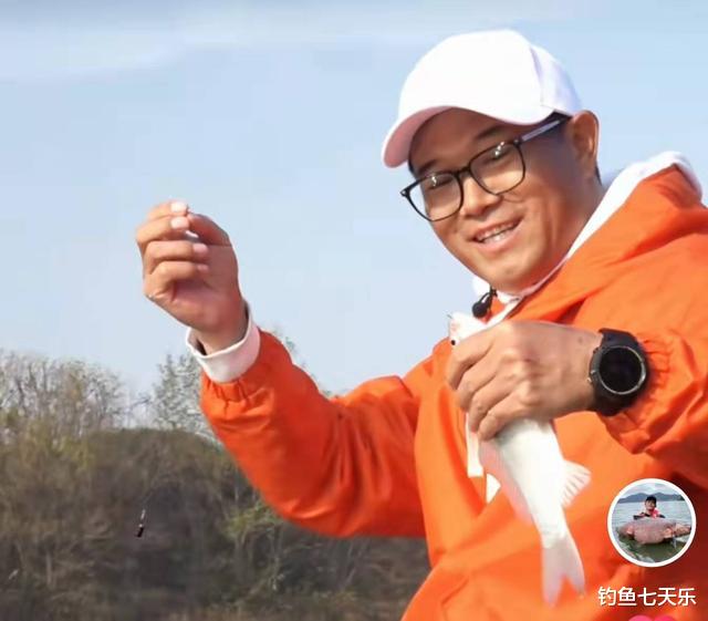 世界杯|野河“狂拔”200斤鲢鳙，谁还在质疑钓王邓刚不会野钓？