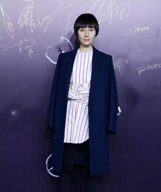 连衣裙 袁泉头发越短人越美,气质和气场双双爆棚,网友:学不来