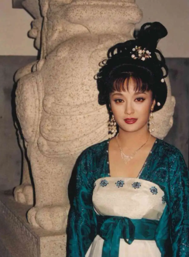 于慧|成为影后于慧退圈结婚，生育儿女出圈演妈妈没有落差