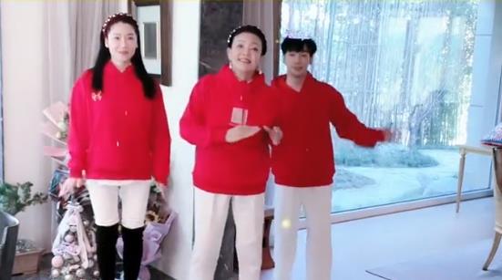 张兰|张兰点赞嘲讽向太评论，6000一晚的宝格丽，破例给张兰提供早餐