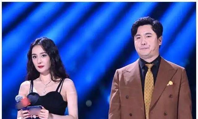 雷佳音|明星同框一个头两个大，郭京飞说雷佳音是大脑袋，杨紫合照显头大