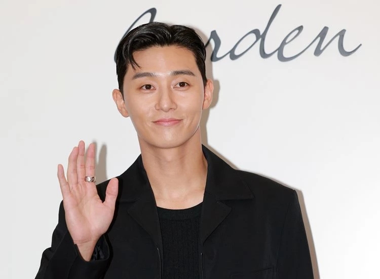 朴叙俊|朴叙俊新剧搭档韩韶禧 模特身材迷倒少女粉丝 投资房地产身价暴涨