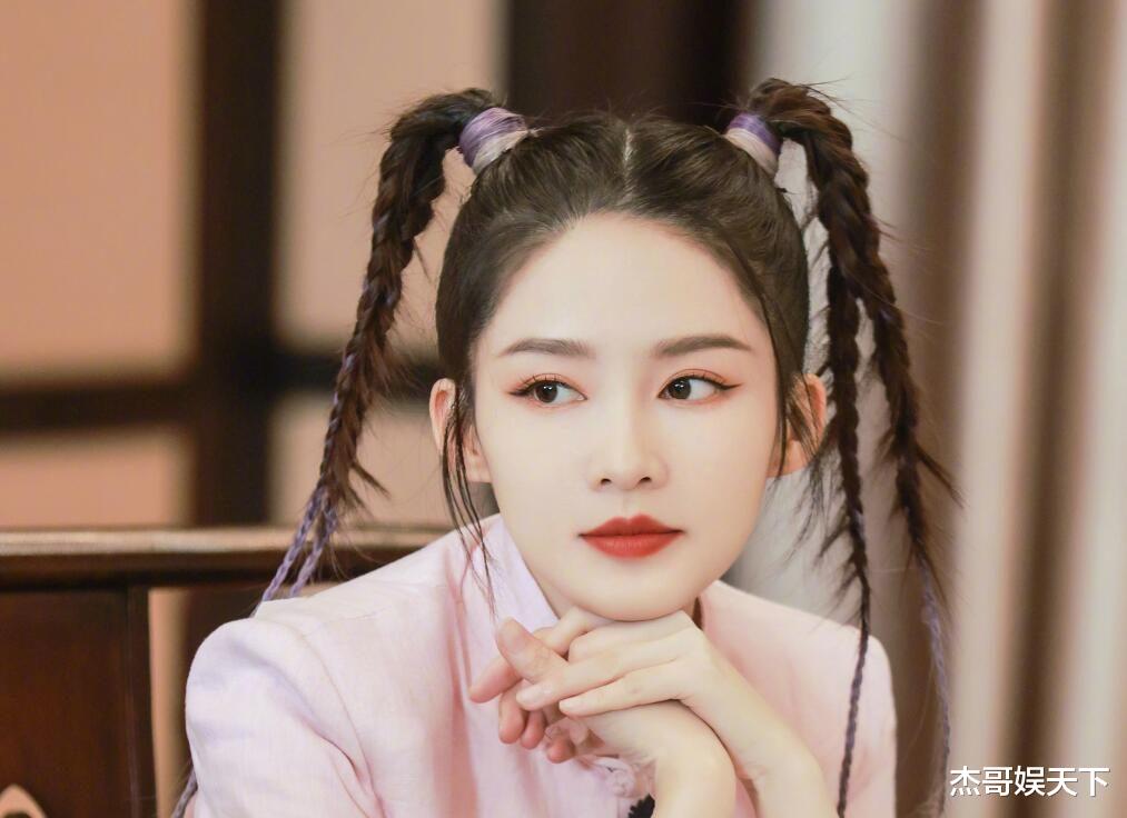 李沁|李沁，谢谢你让《麻花特开心》封神，也让观众看到了马丽的高情商