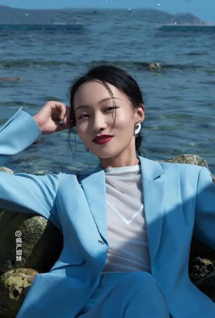 邵雨轩|邵雨轩回应解散：能力配不上位置，不存在分桃不均，首谈带货问题