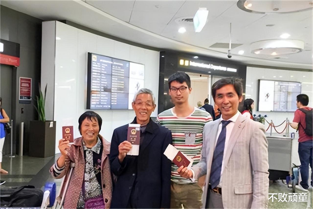 2015年,北大学霸将癌晚期父亲骗出国,88天后归来,结局催人泪下