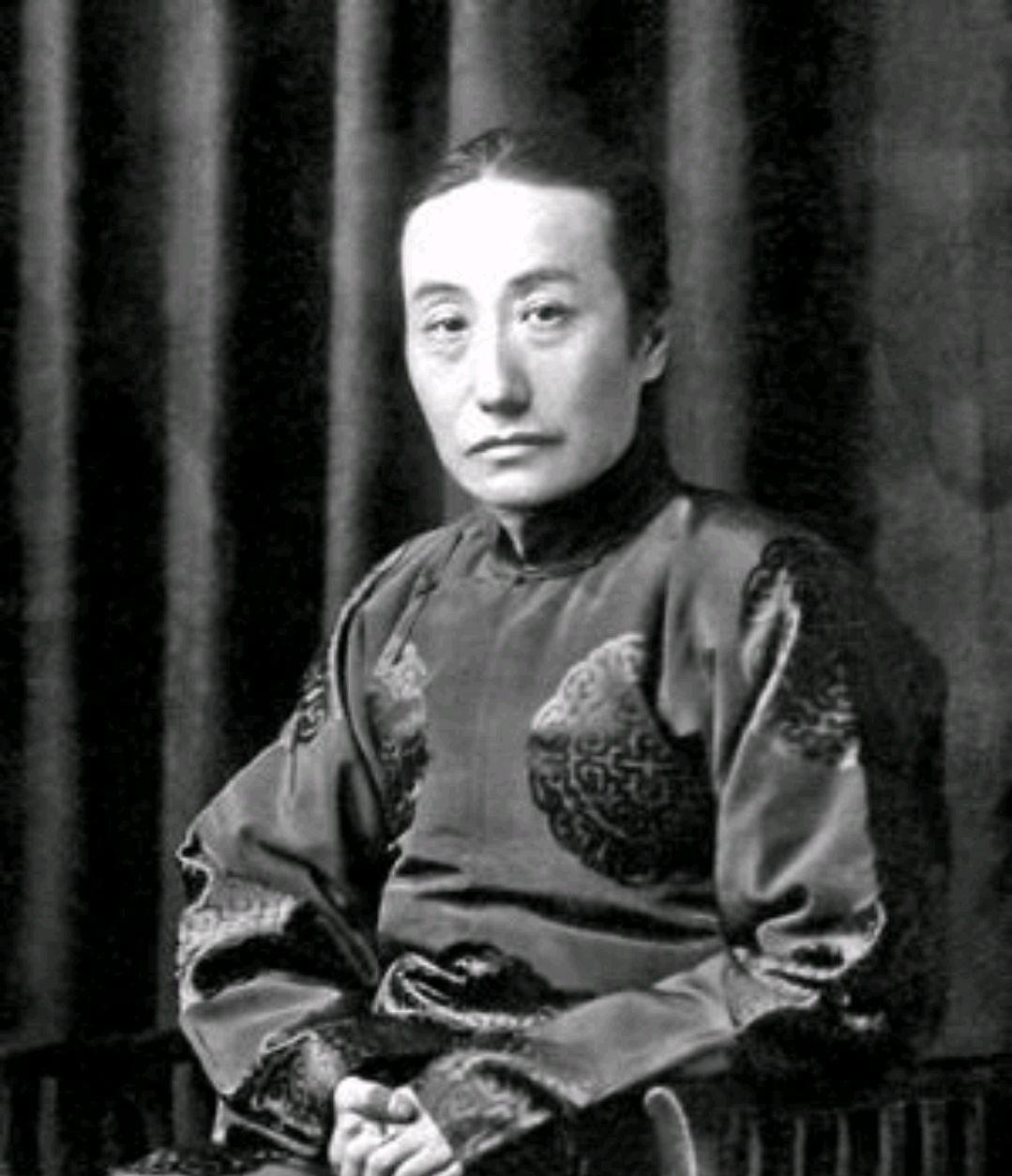 倪妮|京剧名家荀慧生曾吐槽王瑶卿晚年登台不忍直视,其实这是男旦弊病