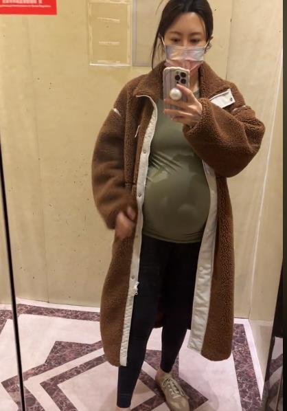 宋丹丹|宋丹丹儿媳妇的衣帽间曝光,二胎38周待产,网友猜测还是儿子