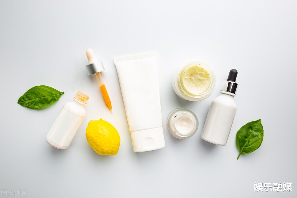 熬夜|女人老不老,看看下半身,若有这4个迹象,或许离衰老不远了