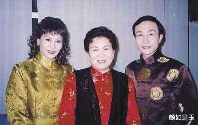 中国好声音|“小品女王”赵丽蓉：最后一次登春晚，三个儿子电视机前抱头痛哭