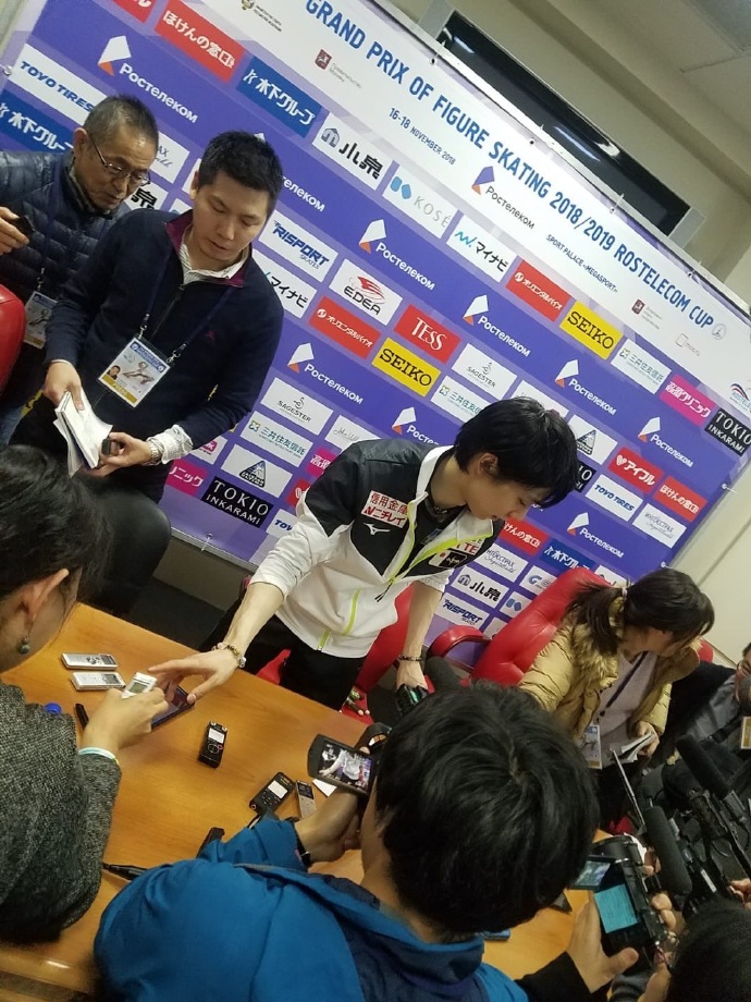 羽生结弦|羽生结弦召开的新闻发布将会说些什么？过往新发“名场面”回顾