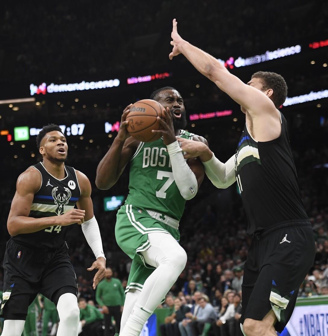 贾·莫兰特|今日NBA：莫兰特获詹皇盛赞，狄龙恐被追加处罚，克莱低迷勇士输