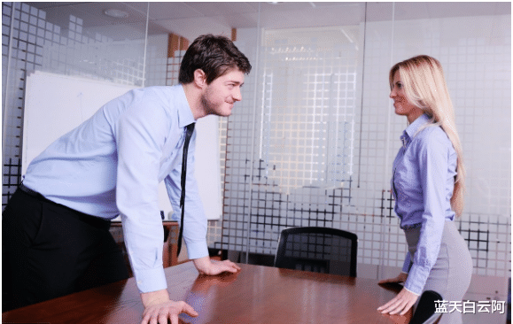 |职场新人应该如何圆滑？