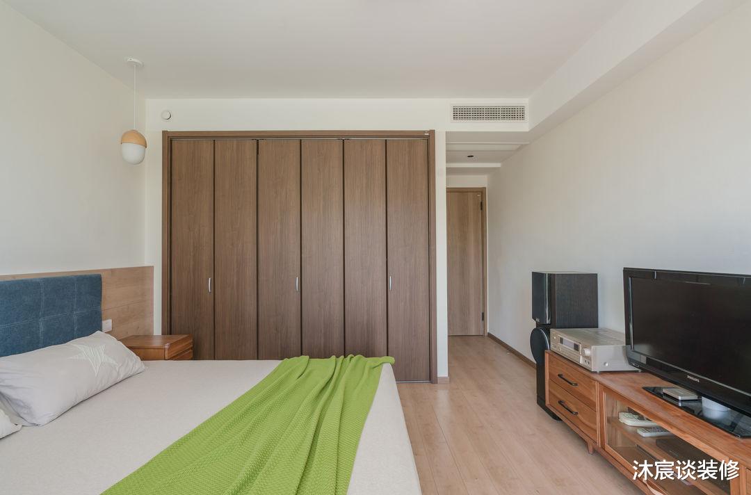 绝不是夸张，走进她家，就像进入森林一样舒服，清新怡人，好治愈