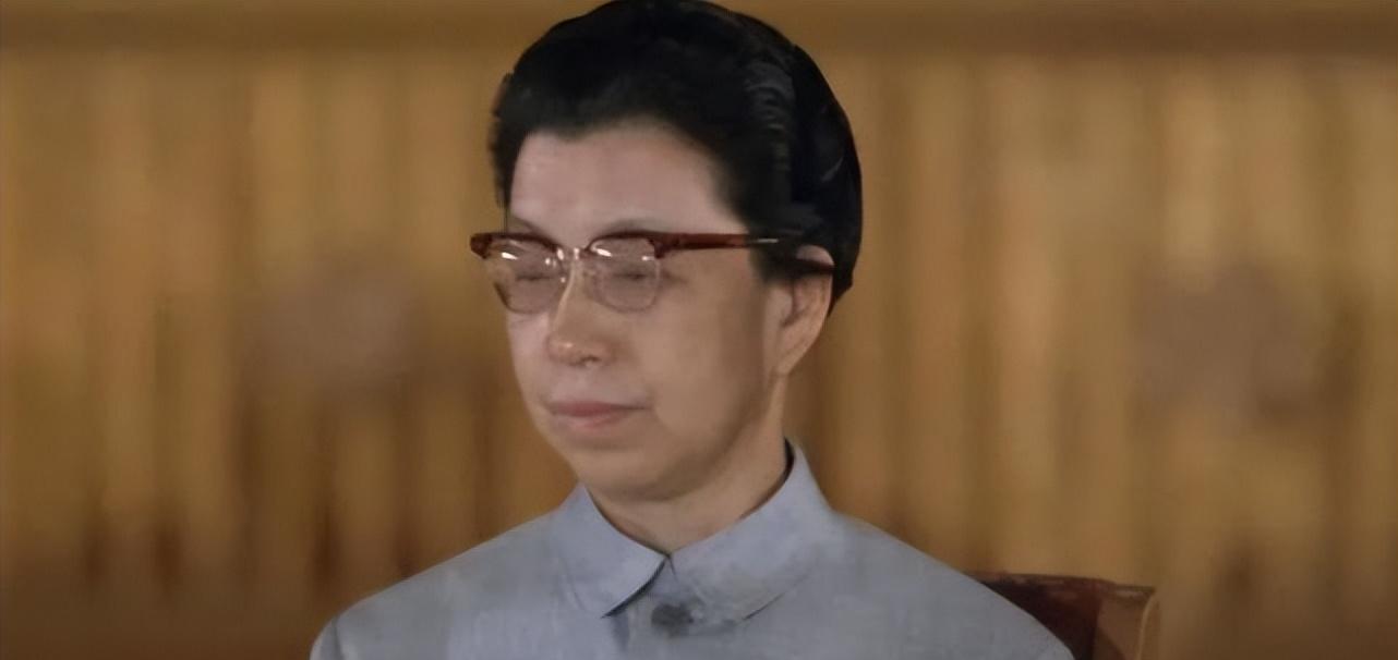 谢富治|江青鲜为人知的一面，她为两人伤心流泪，一位大明星一位开国上将