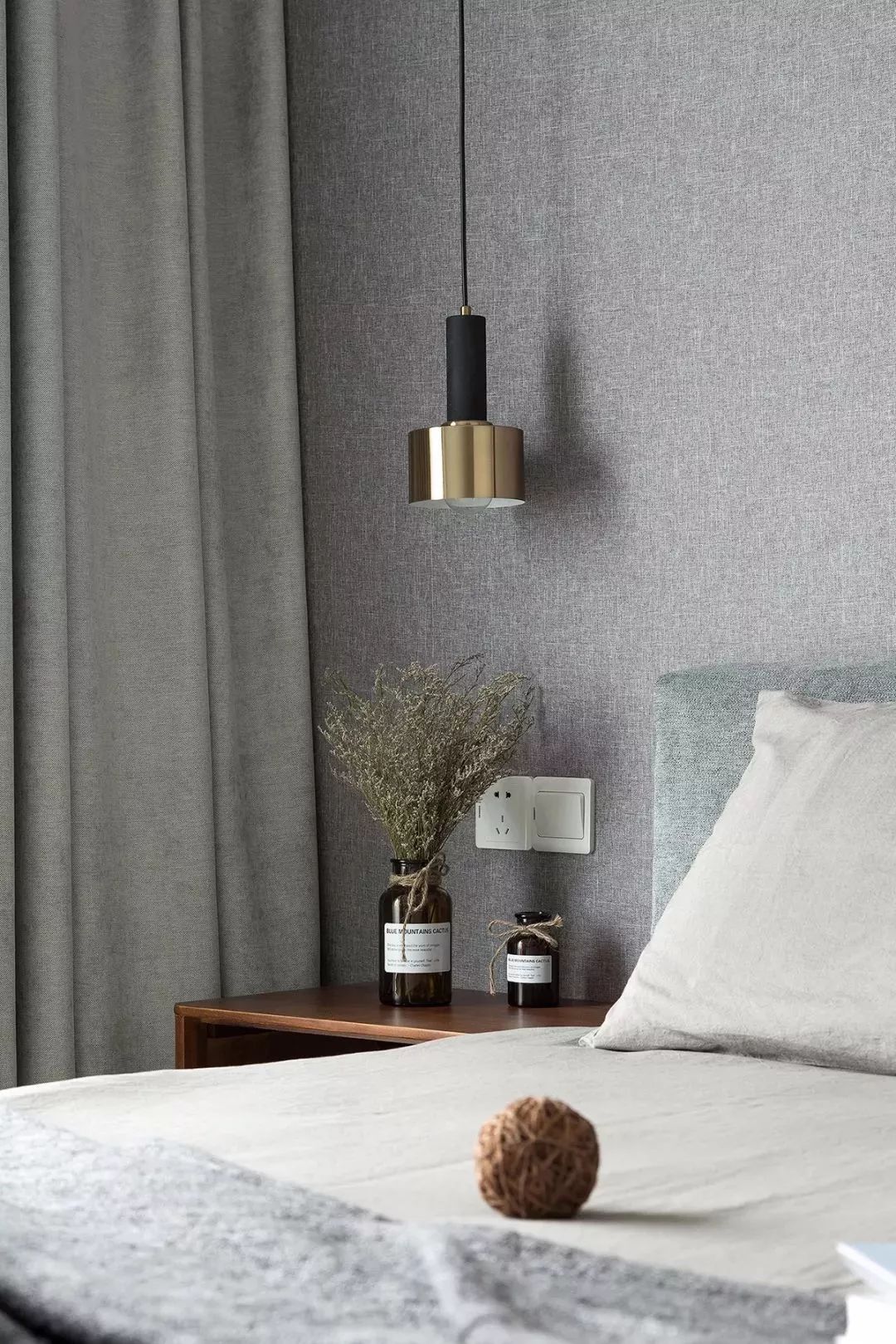 70平轻奢风小户型如何装出大空间