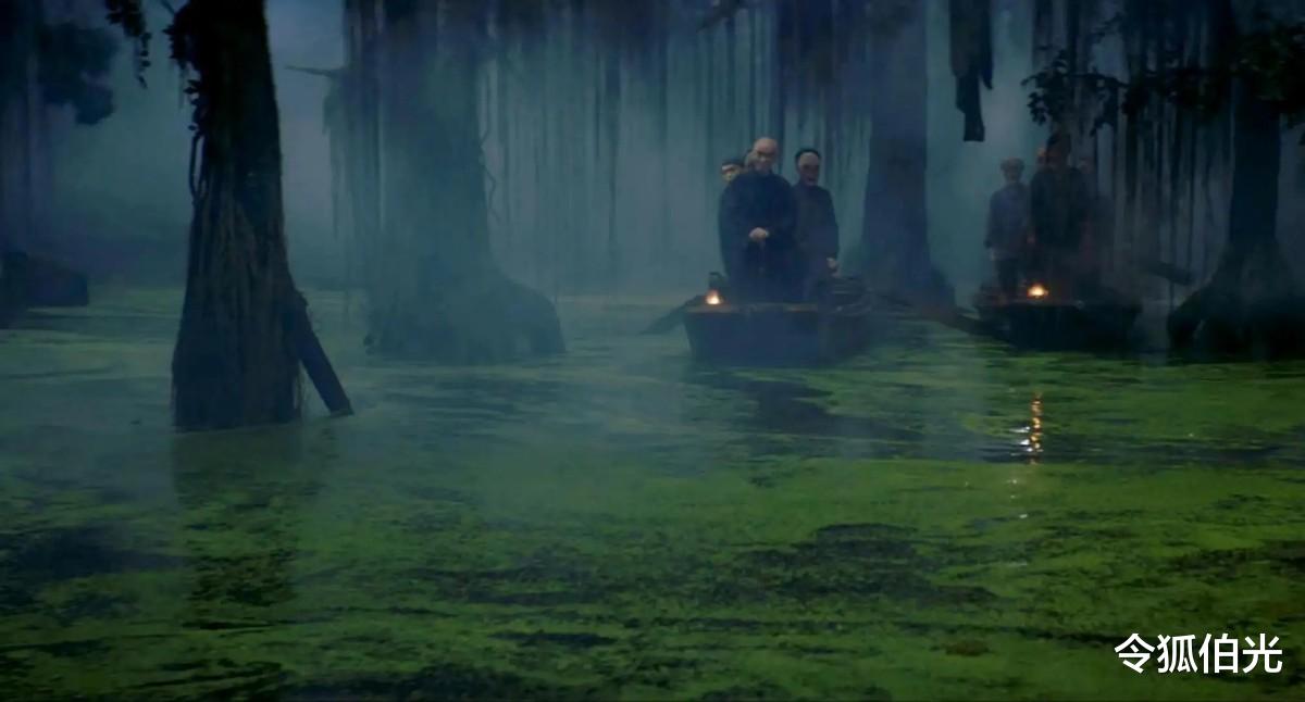 纸人回魂|2年近10部作品火出了圈?国产恐怖片,只差了一点点