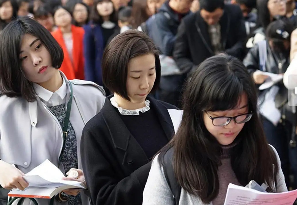 大学|大学毕业以后，这4个证书就是找工作的“底牌”，在学校要考到手